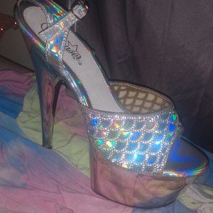 Beautiful Holographic Chrome stiletto
